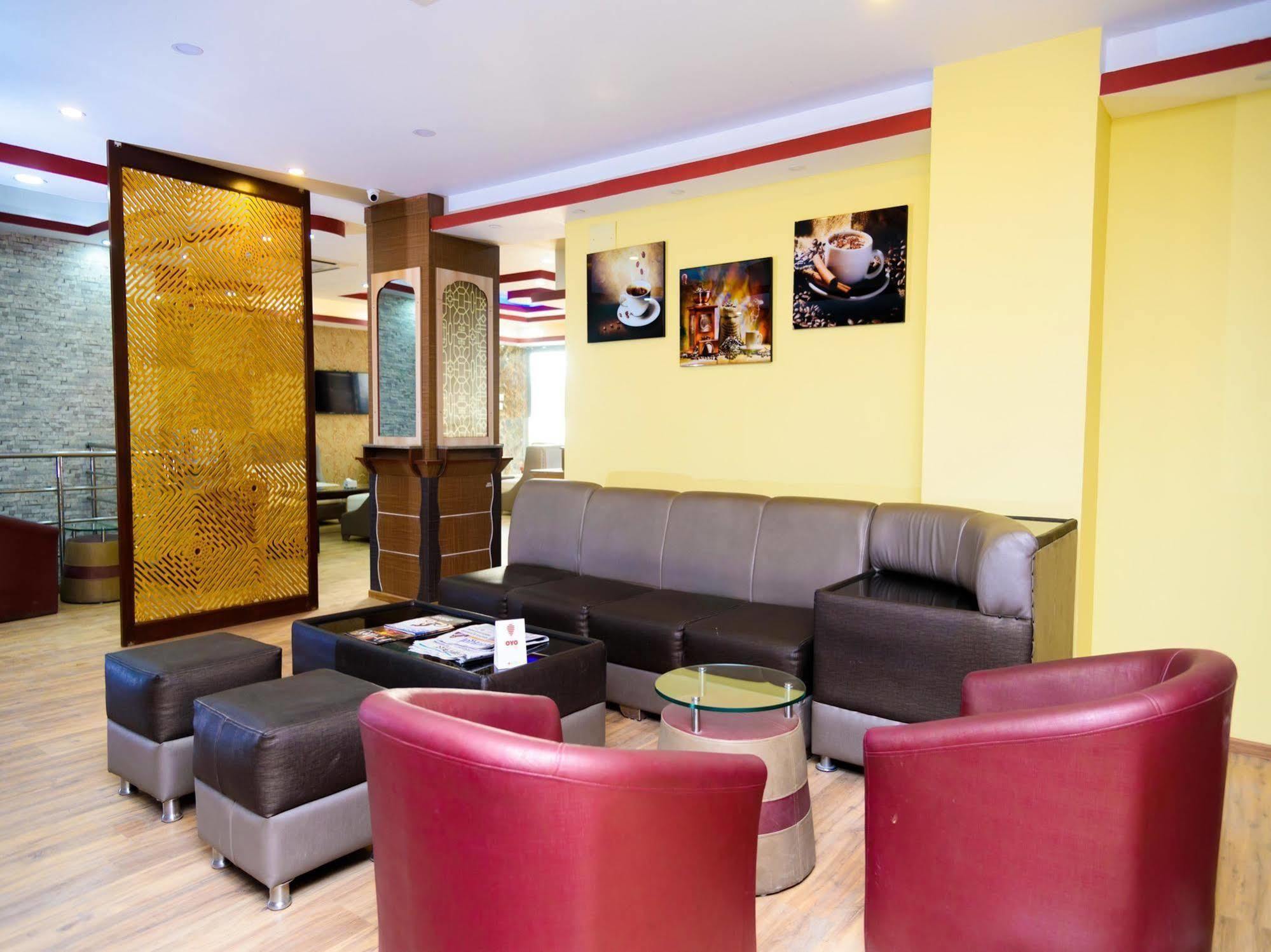 Oyo 105 Hotel Travel Inn Katmandu Zewnętrze zdjęcie