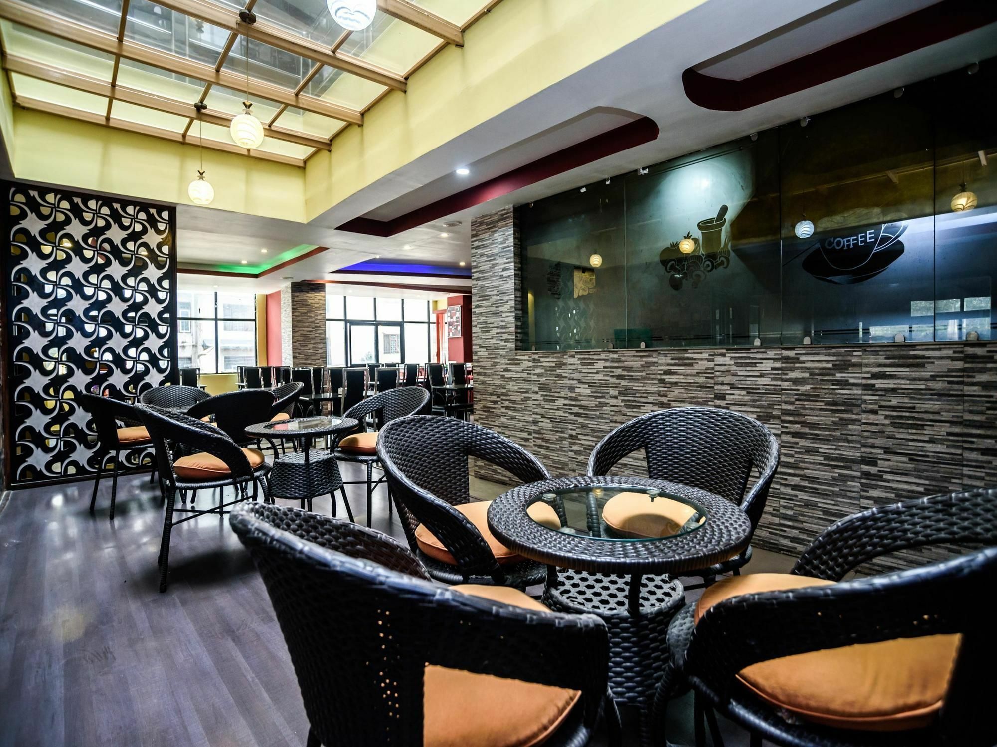 Oyo 105 Hotel Travel Inn Katmandu Zewnętrze zdjęcie