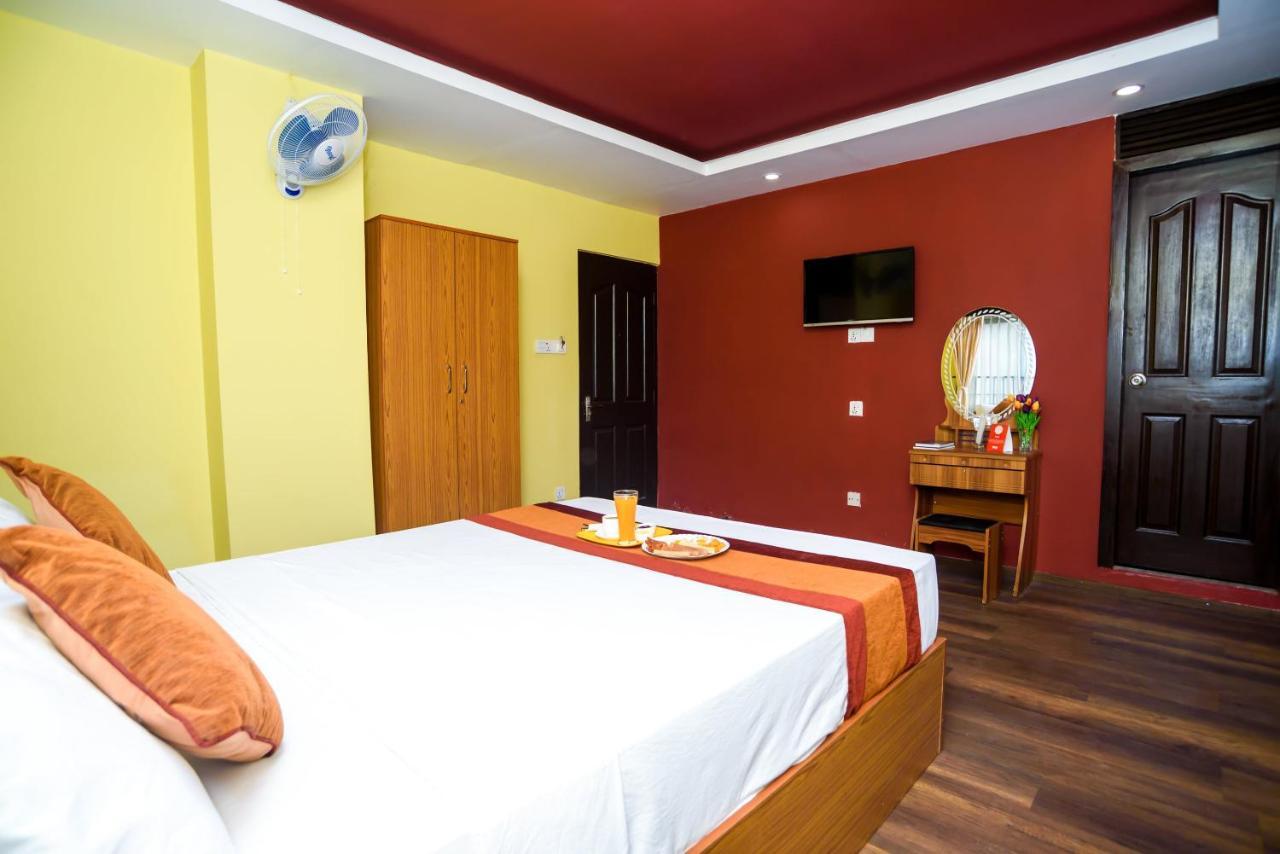 Oyo 105 Hotel Travel Inn Katmandu Zewnętrze zdjęcie